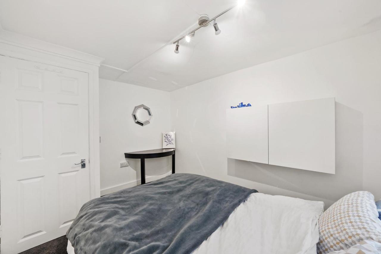 Modern One Bedroom Apartments In Μπράιτον Εξωτερικό φωτογραφία